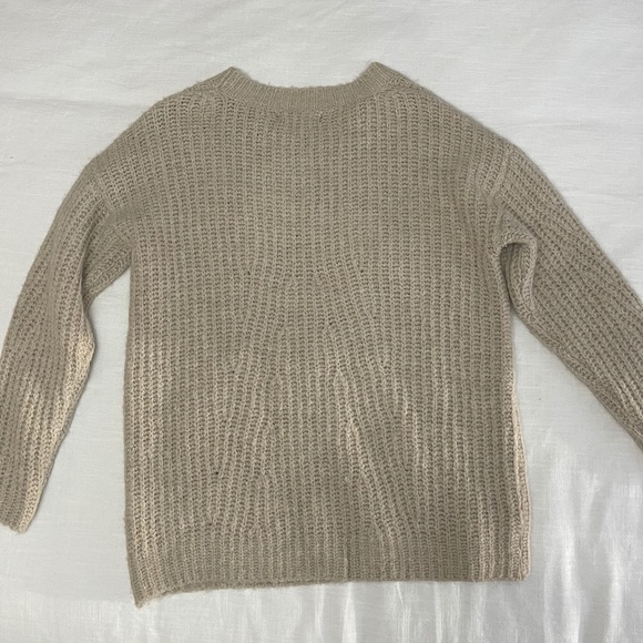 Anthropologie sweater - Picture 3 of 4